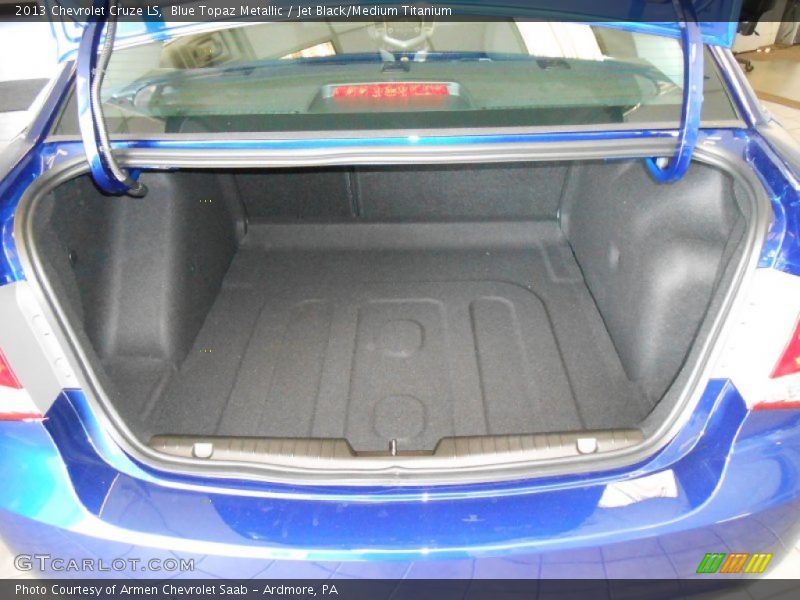 Blue Topaz Metallic / Jet Black/Medium Titanium 2013 Chevrolet Cruze LS