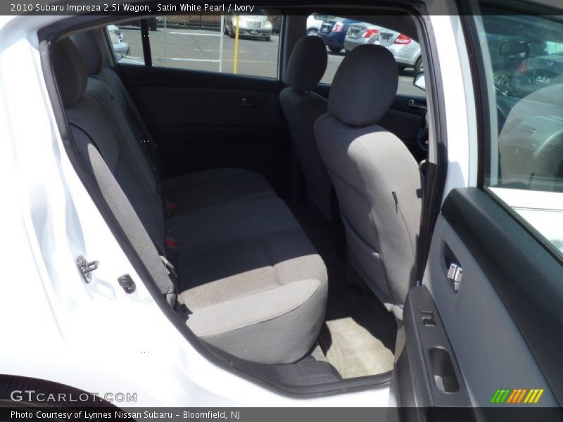 Satin White Pearl / Ivory 2010 Subaru Impreza 2.5i Wagon