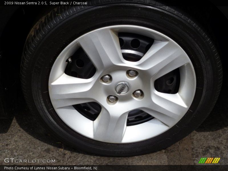 Super Black / Charcoal 2009 Nissan Sentra 2.0 S