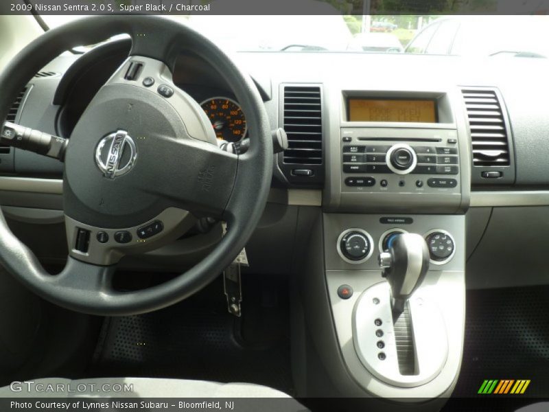 Super Black / Charcoal 2009 Nissan Sentra 2.0 S