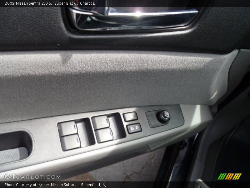 Super Black / Charcoal 2009 Nissan Sentra 2.0 S