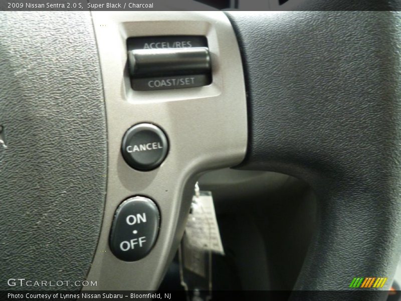 Super Black / Charcoal 2009 Nissan Sentra 2.0 S