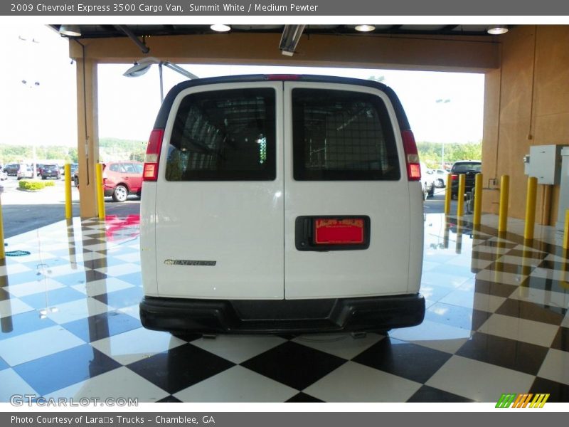 Summit White / Medium Pewter 2009 Chevrolet Express 3500 Cargo Van