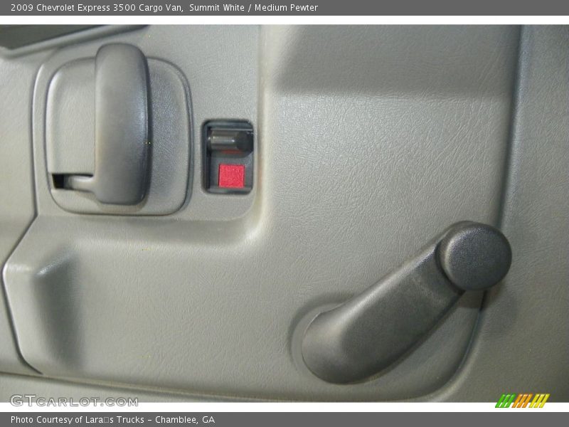 Summit White / Medium Pewter 2009 Chevrolet Express 3500 Cargo Van