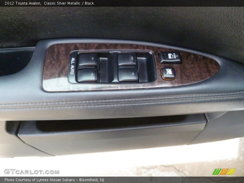 Classic Silver Metallic / Black 2012 Toyota Avalon