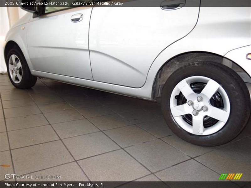 Galaxy Silver Metallic / Gray 2005 Chevrolet Aveo LS Hatchback