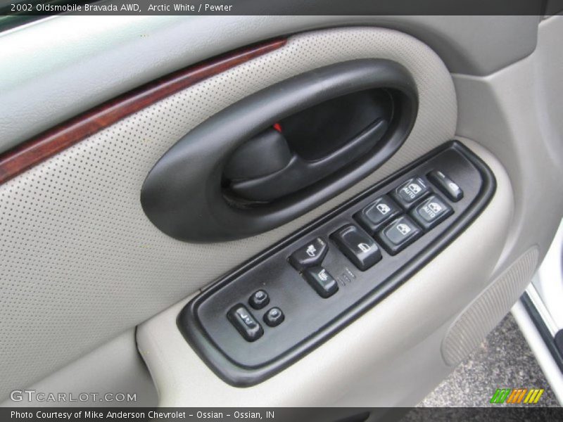 Controls of 2002 Bravada AWD