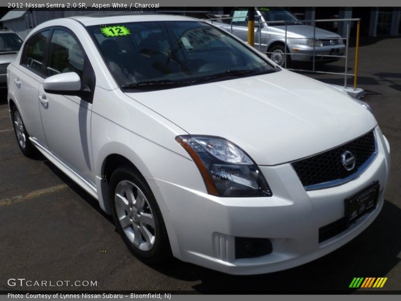 Aspen White / Charcoal 2012 Nissan Sentra 2.0 SR