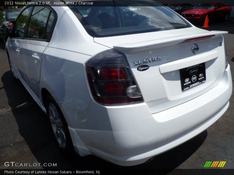 Aspen White / Charcoal 2012 Nissan Sentra 2.0 SR