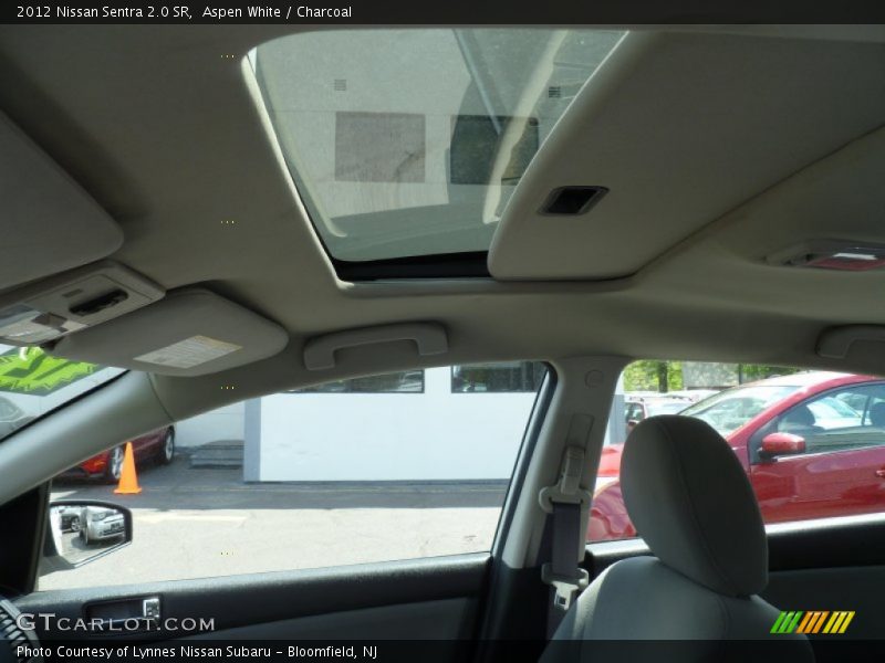 Aspen White / Charcoal 2012 Nissan Sentra 2.0 SR