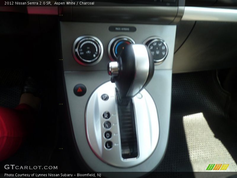 Aspen White / Charcoal 2012 Nissan Sentra 2.0 SR