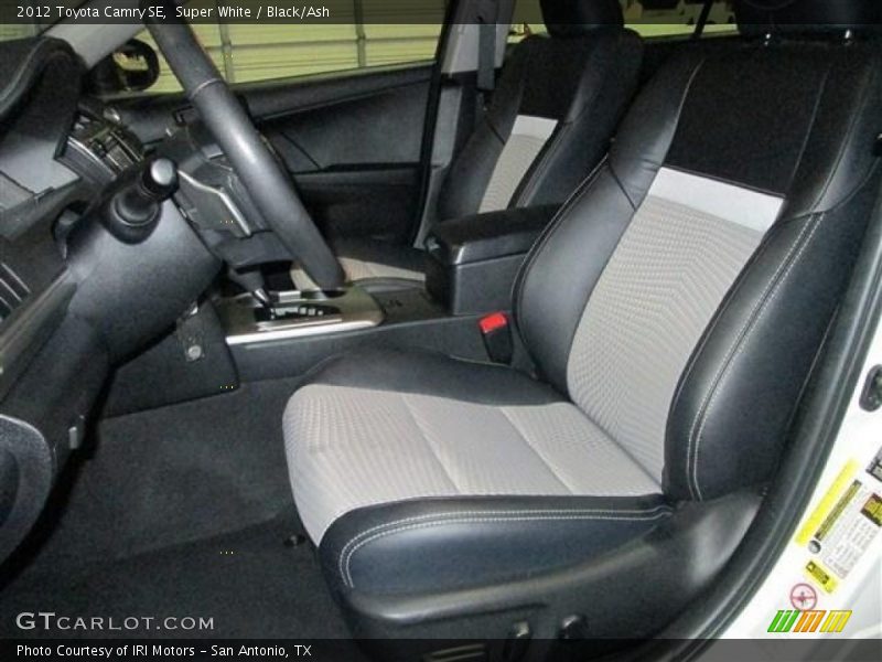 Super White / Black/Ash 2012 Toyota Camry SE