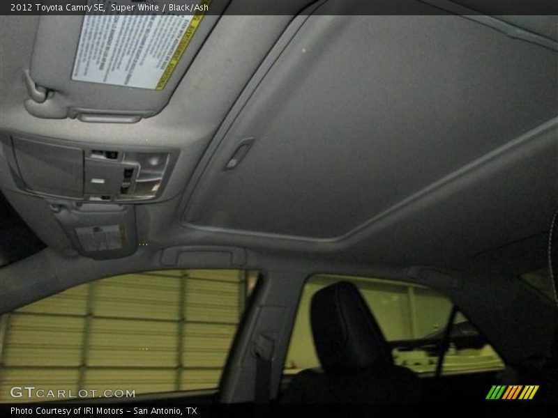 Super White / Black/Ash 2012 Toyota Camry SE