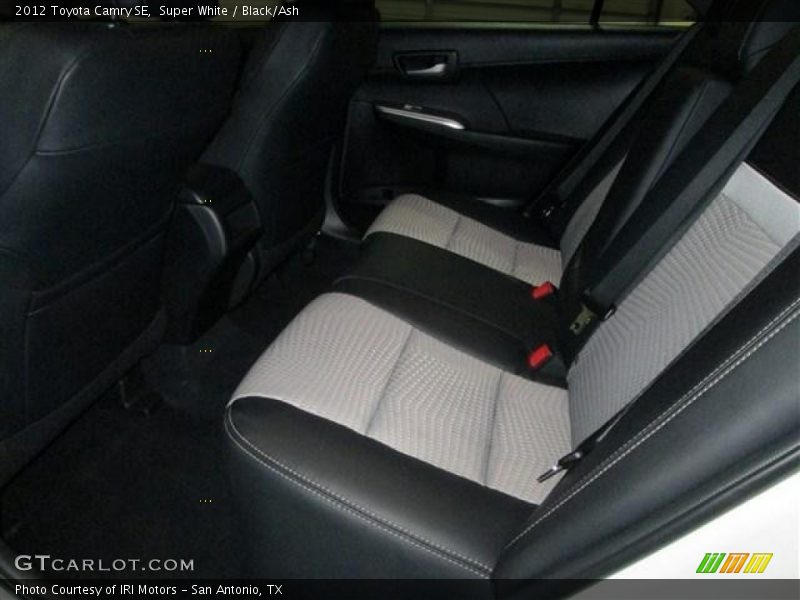 Super White / Black/Ash 2012 Toyota Camry SE