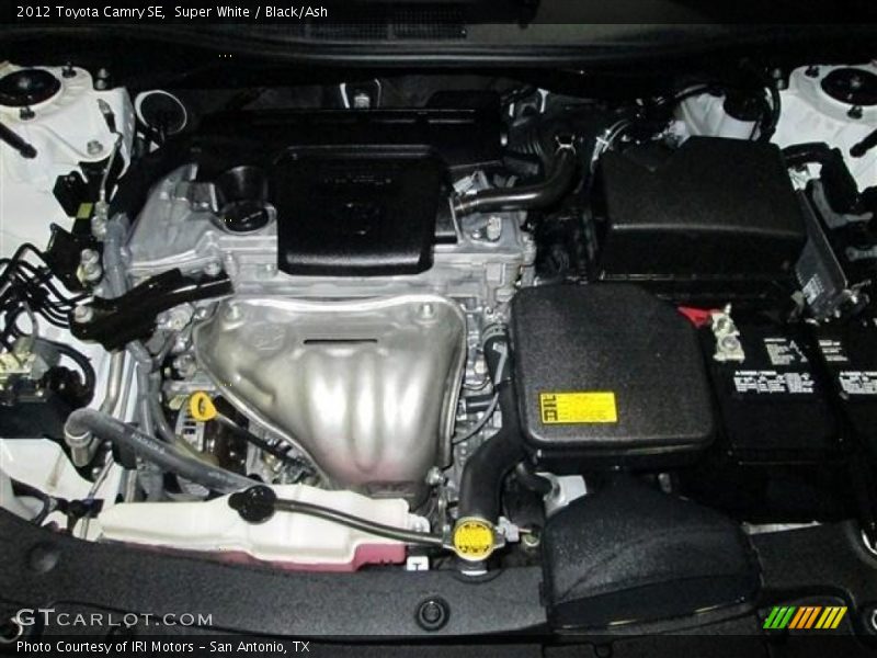 Super White / Black/Ash 2012 Toyota Camry SE