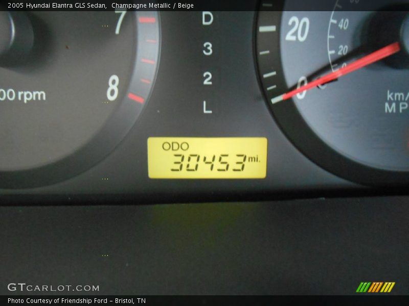 Champagne Metallic / Beige 2005 Hyundai Elantra GLS Sedan