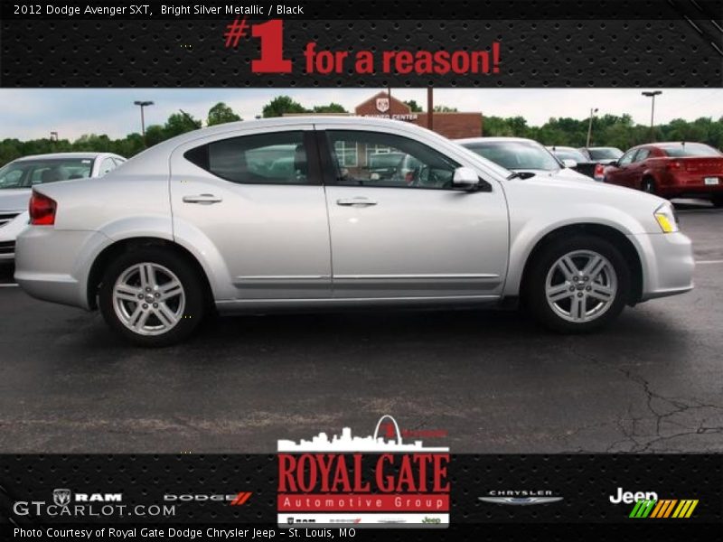Bright Silver Metallic / Black 2012 Dodge Avenger SXT