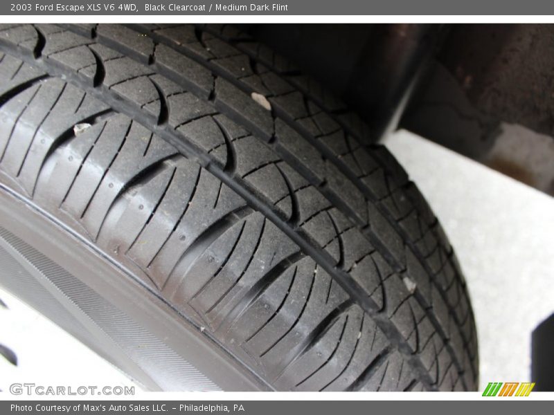 Black Clearcoat / Medium Dark Flint 2003 Ford Escape XLS V6 4WD