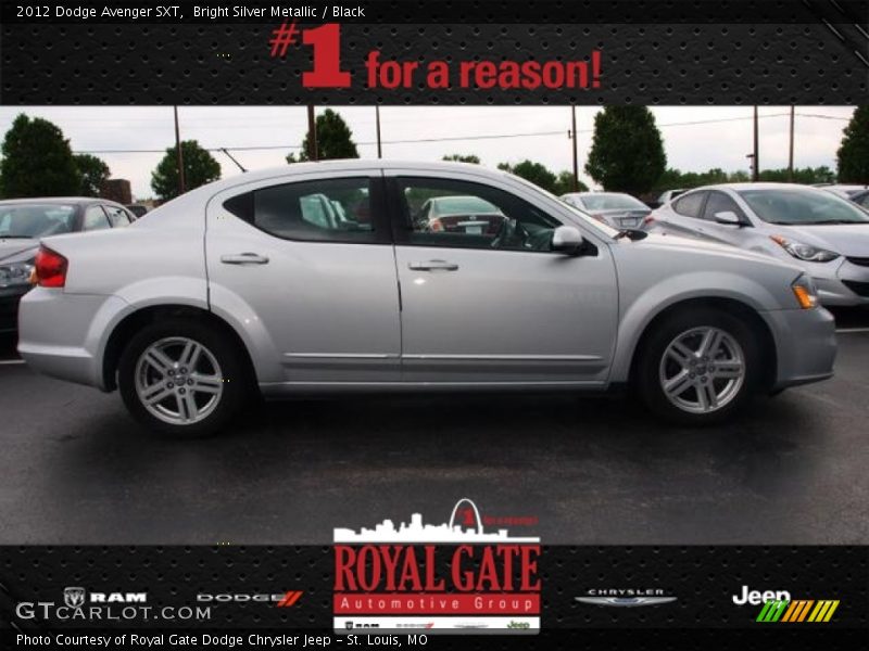 Bright Silver Metallic / Black 2012 Dodge Avenger SXT