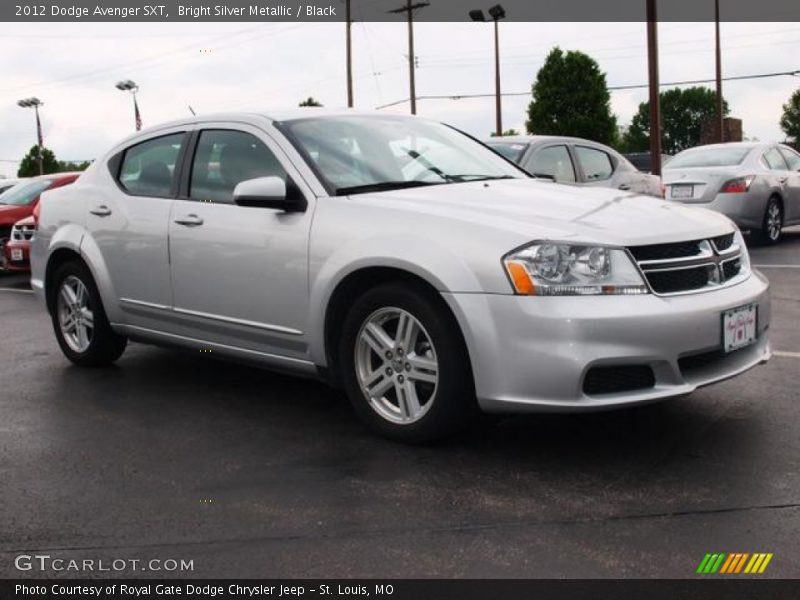 Bright Silver Metallic / Black 2012 Dodge Avenger SXT
