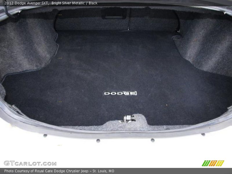 Bright Silver Metallic / Black 2012 Dodge Avenger SXT