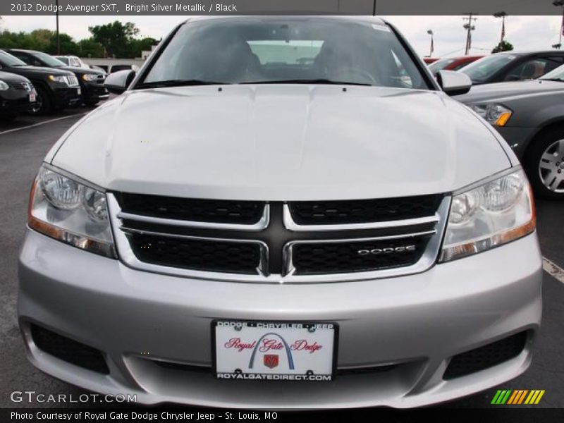 Bright Silver Metallic / Black 2012 Dodge Avenger SXT