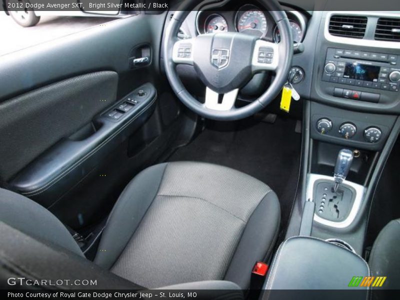 Bright Silver Metallic / Black 2012 Dodge Avenger SXT
