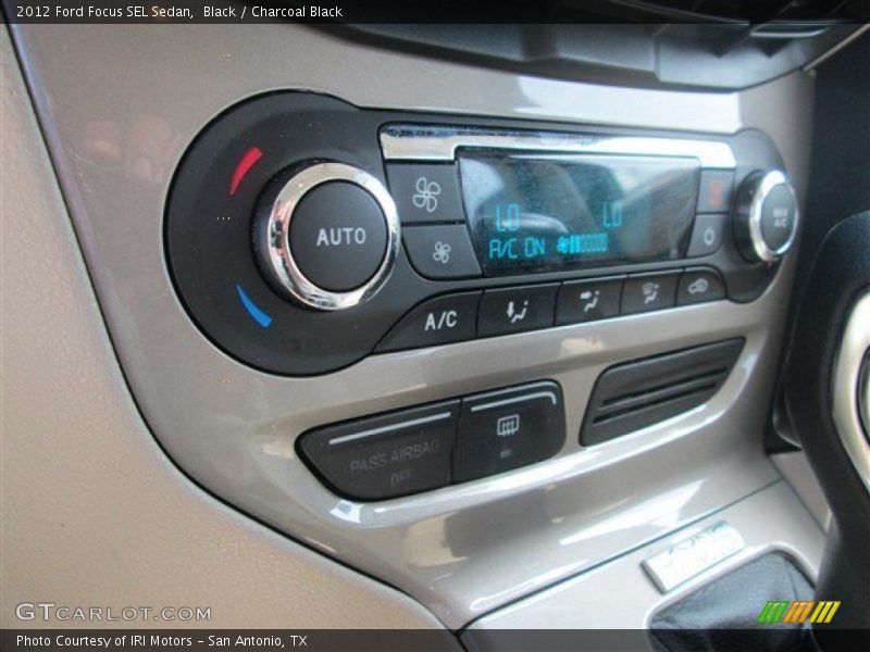 Black / Charcoal Black 2012 Ford Focus SEL Sedan