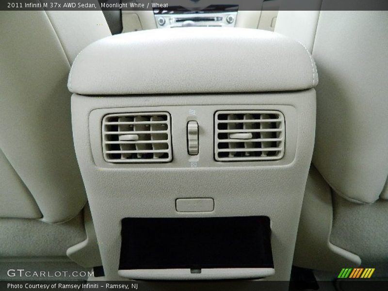 Moonlight White / Wheat 2011 Infiniti M 37x AWD Sedan