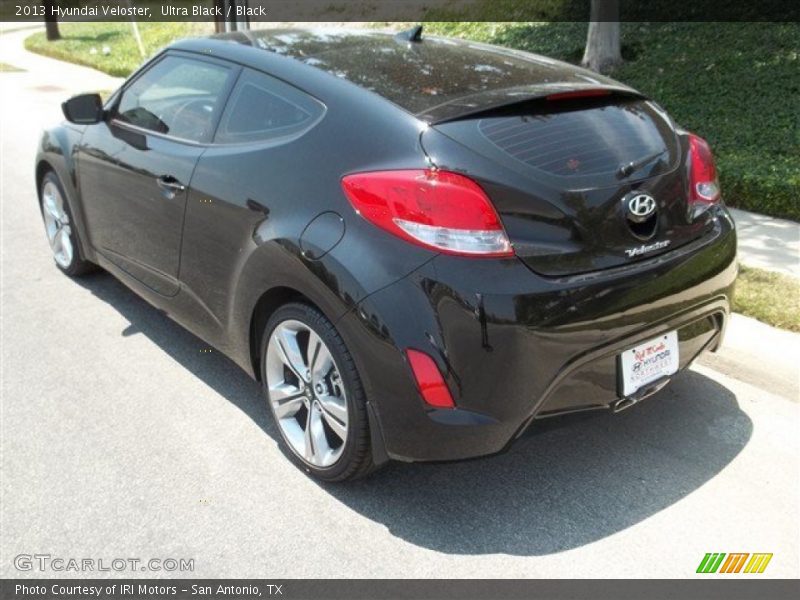 Ultra Black / Black 2013 Hyundai Veloster