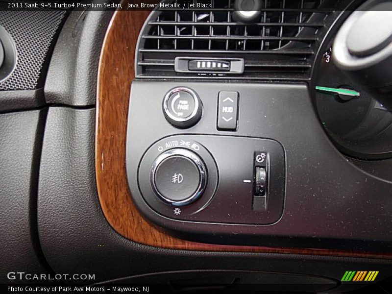 Controls of 2011 9-5 Turbo4 Premium Sedan