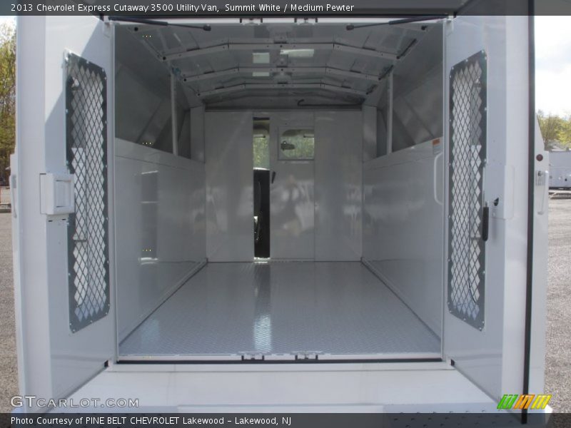 Summit White / Medium Pewter 2013 Chevrolet Express Cutaway 3500 Utility Van