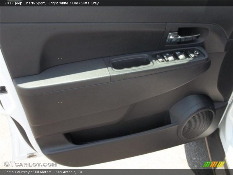 Bright White / Dark Slate Gray 2012 Jeep Liberty Sport