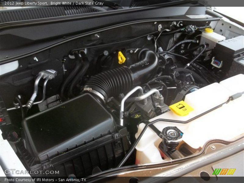 Bright White / Dark Slate Gray 2012 Jeep Liberty Sport
