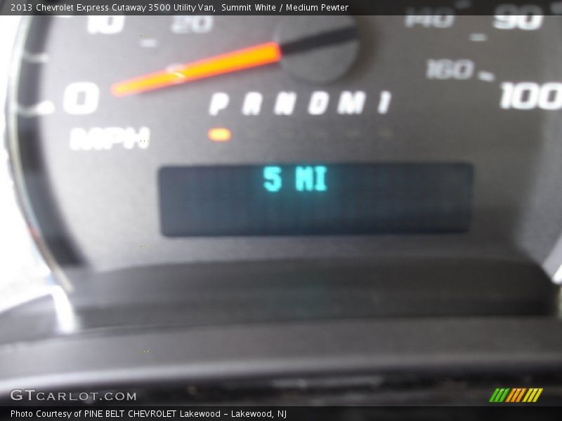 Summit White / Medium Pewter 2013 Chevrolet Express Cutaway 3500 Utility Van