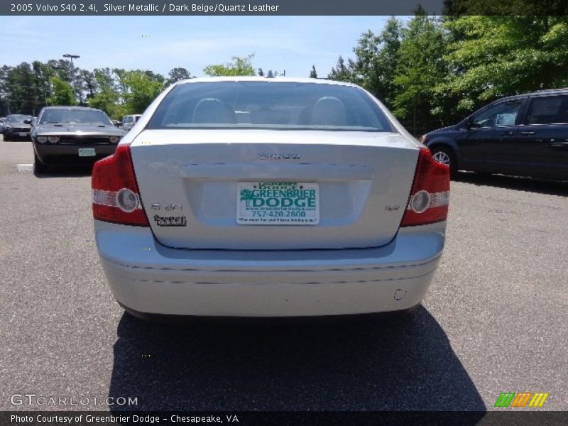 Silver Metallic / Dark Beige/Quartz Leather 2005 Volvo S40 2.4i