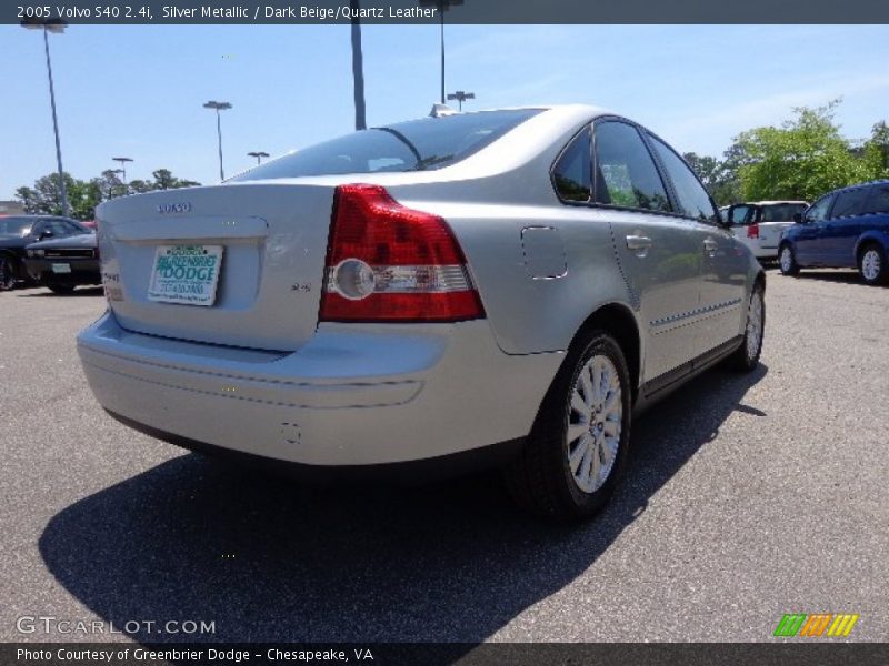 Silver Metallic / Dark Beige/Quartz Leather 2005 Volvo S40 2.4i