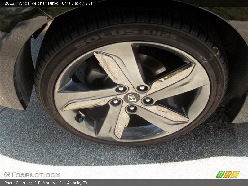 Ultra Black / Blue 2013 Hyundai Veloster Turbo