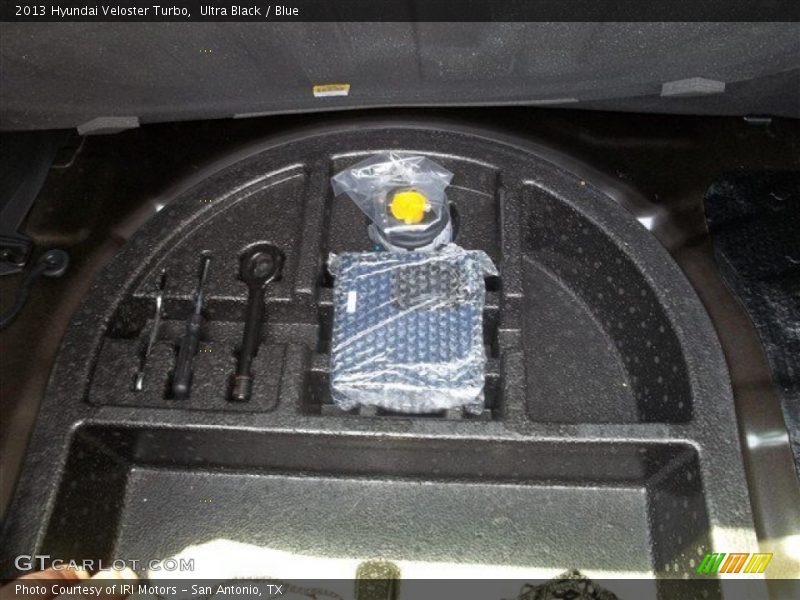 Ultra Black / Blue 2013 Hyundai Veloster Turbo