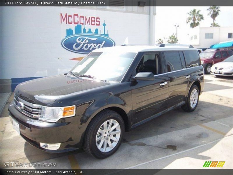 Tuxedo Black Metallic / Charcoal Black 2011 Ford Flex SEL