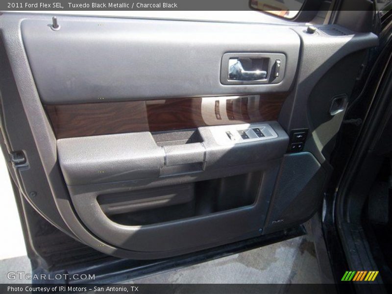 Tuxedo Black Metallic / Charcoal Black 2011 Ford Flex SEL