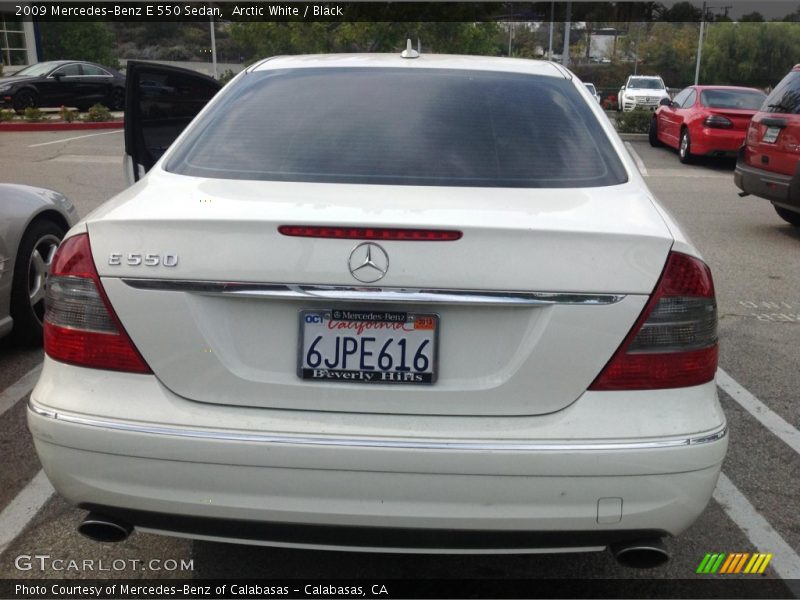 Arctic White / Black 2009 Mercedes-Benz E 550 Sedan