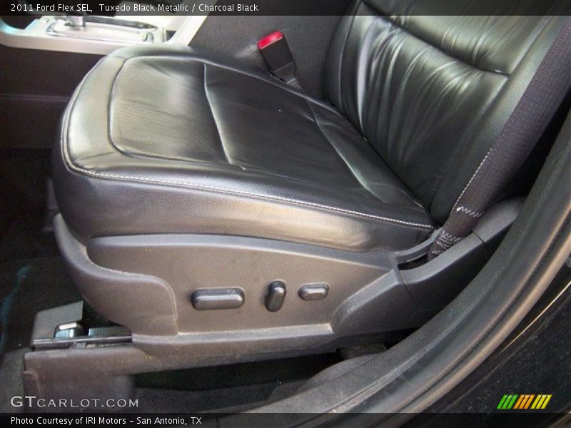 Tuxedo Black Metallic / Charcoal Black 2011 Ford Flex SEL