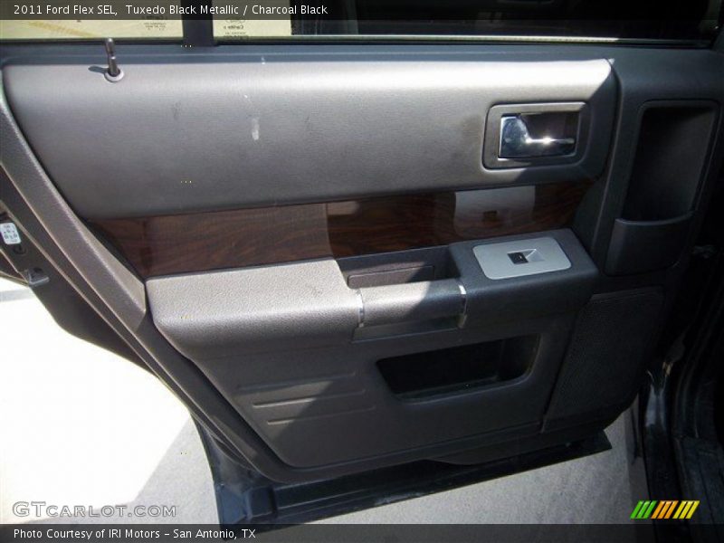 Tuxedo Black Metallic / Charcoal Black 2011 Ford Flex SEL