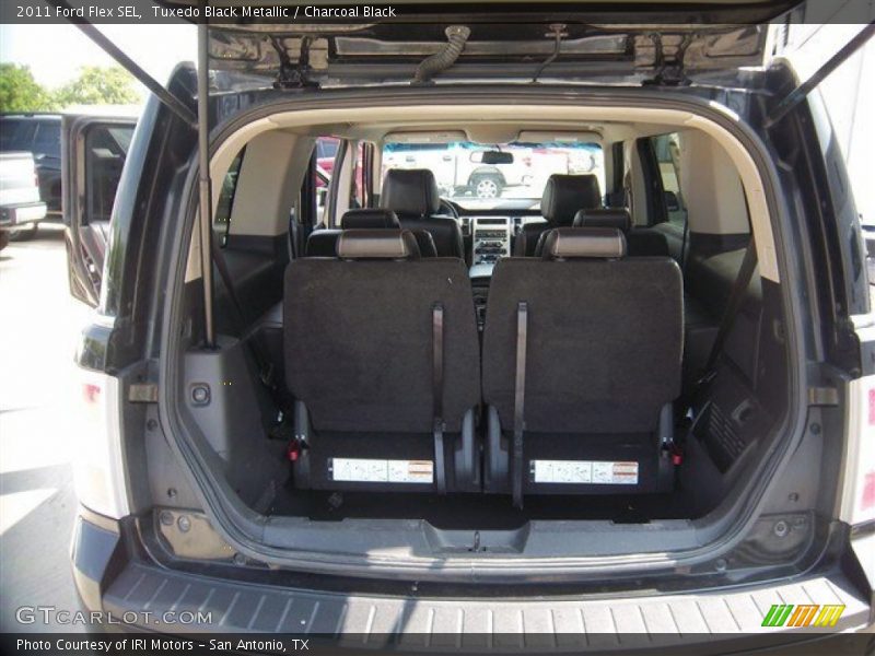 Tuxedo Black Metallic / Charcoal Black 2011 Ford Flex SEL