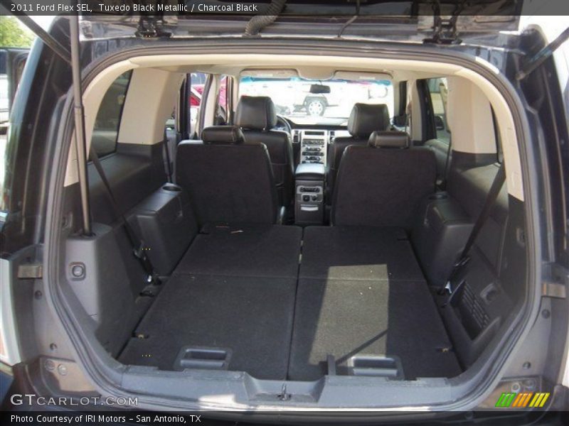 Tuxedo Black Metallic / Charcoal Black 2011 Ford Flex SEL