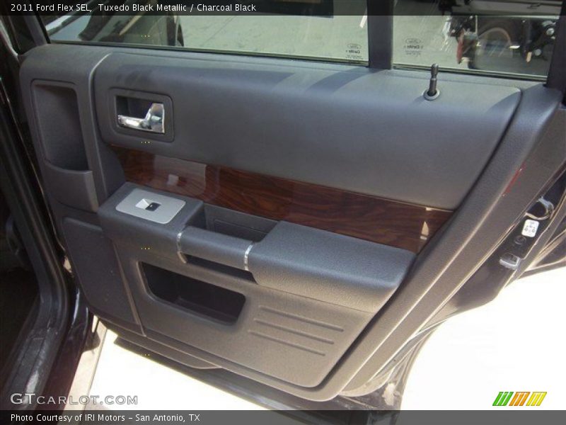 Tuxedo Black Metallic / Charcoal Black 2011 Ford Flex SEL