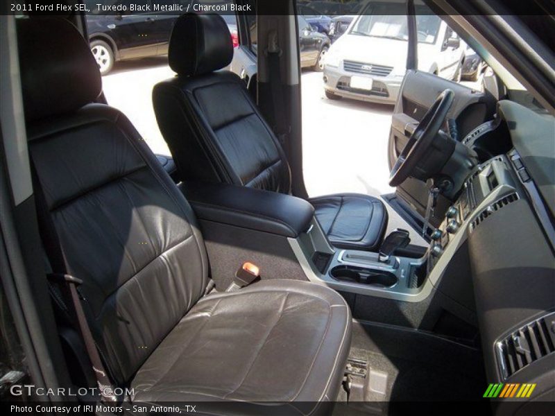 Tuxedo Black Metallic / Charcoal Black 2011 Ford Flex SEL