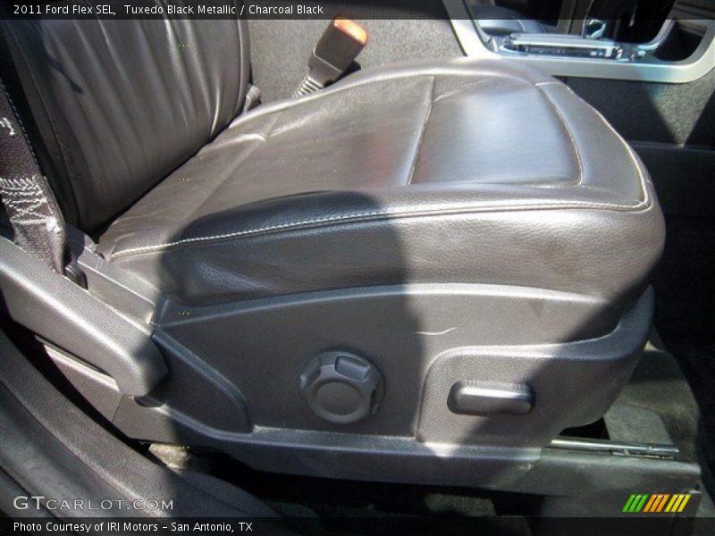 Tuxedo Black Metallic / Charcoal Black 2011 Ford Flex SEL