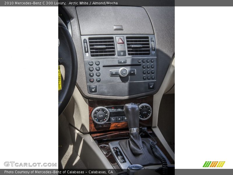 Arctic White / Almond/Mocha 2010 Mercedes-Benz C 300 Luxury